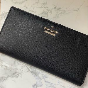 Kate spade bifold wallet♠️